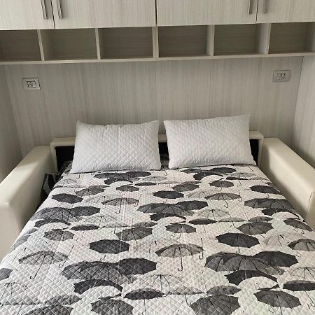 First Home ميلان المظهر الخارجي الصورة