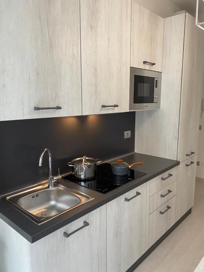 First Home ميلان المظهر الخارجي الصورة
