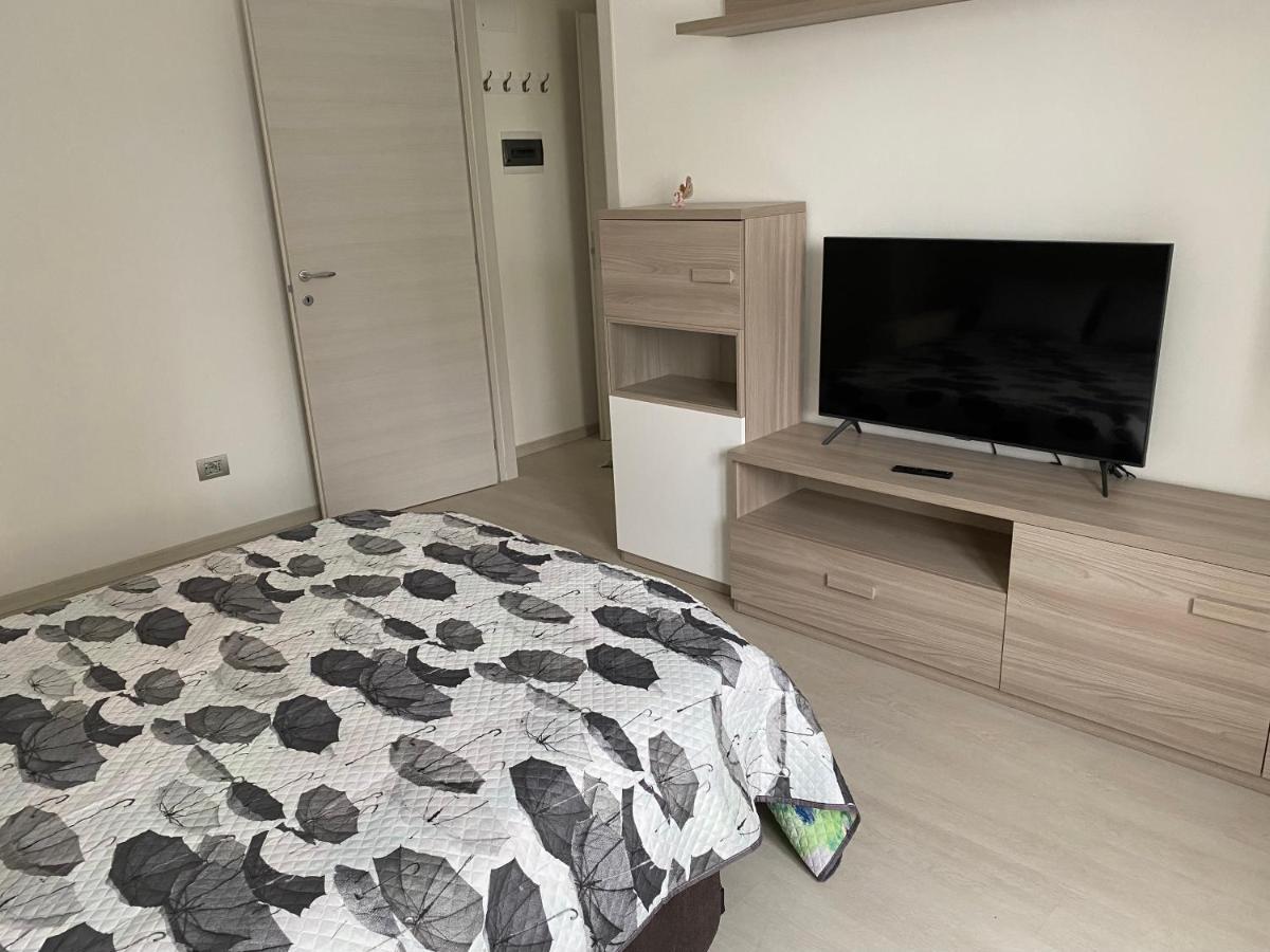First Home ميلان المظهر الخارجي الصورة